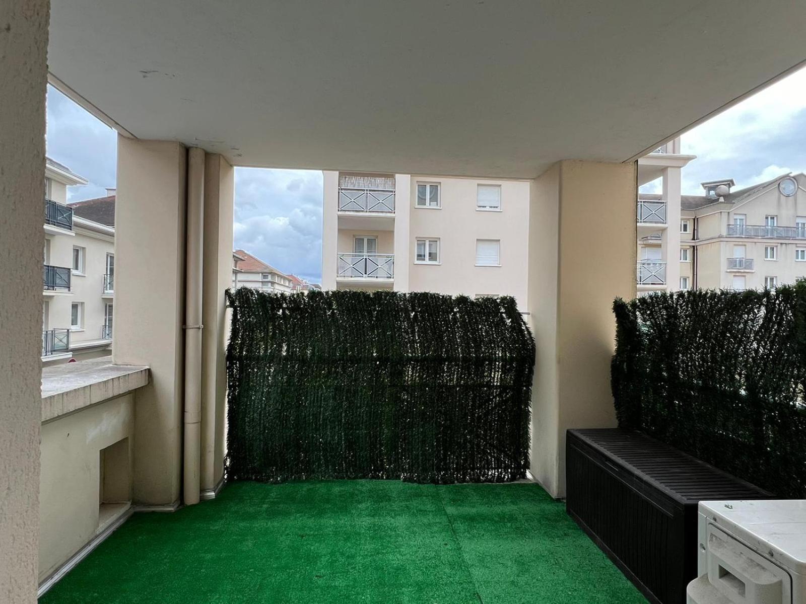Location 3 Chambres Spacieuses Dans Appartment 2 Mn Rer Bussy Saint Georges Екстериор снимка